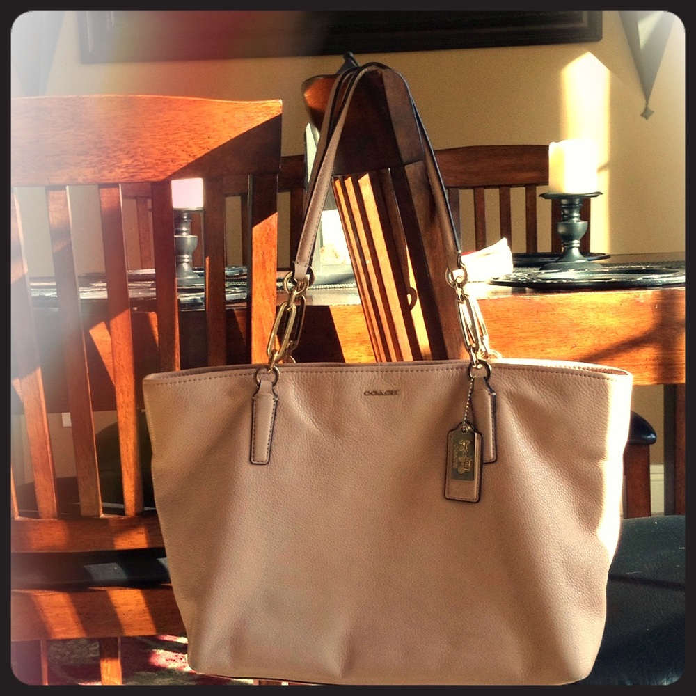 Coach Madison pink pebble leather